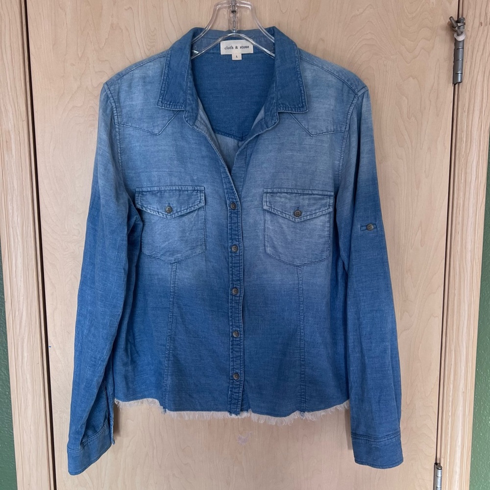 Cloth & Stone Button Up Corduroy Raw Hem Shirt
Ombré Top